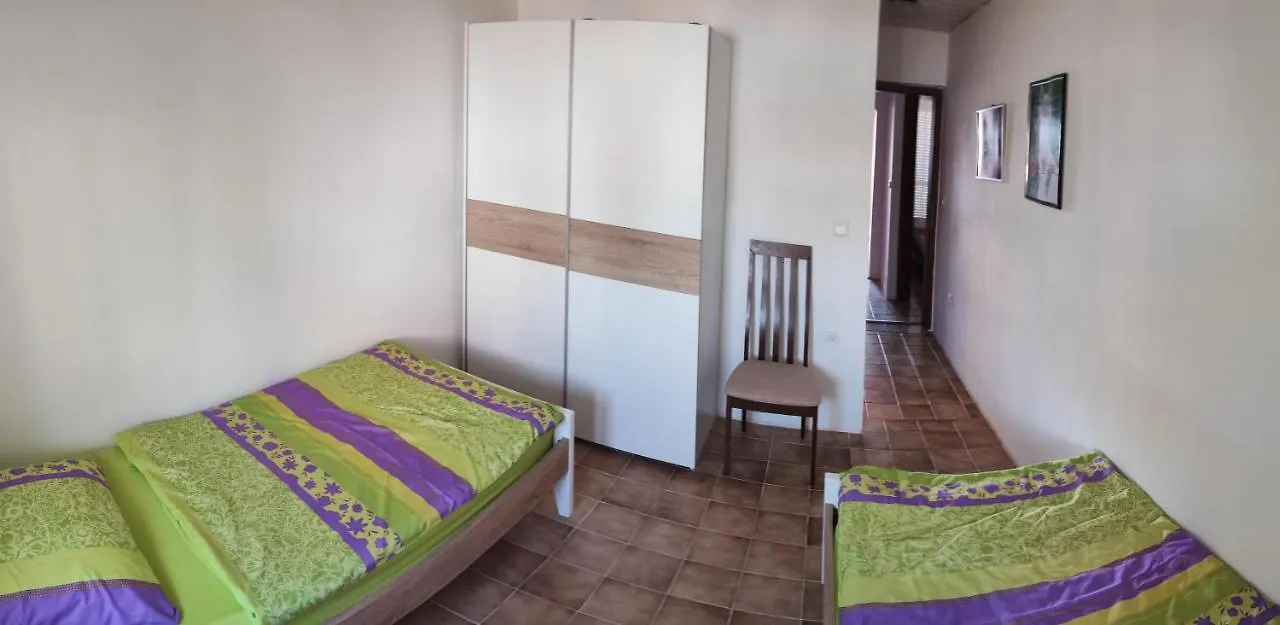 Apartmani Sabira Novi Vinodolski 0*,